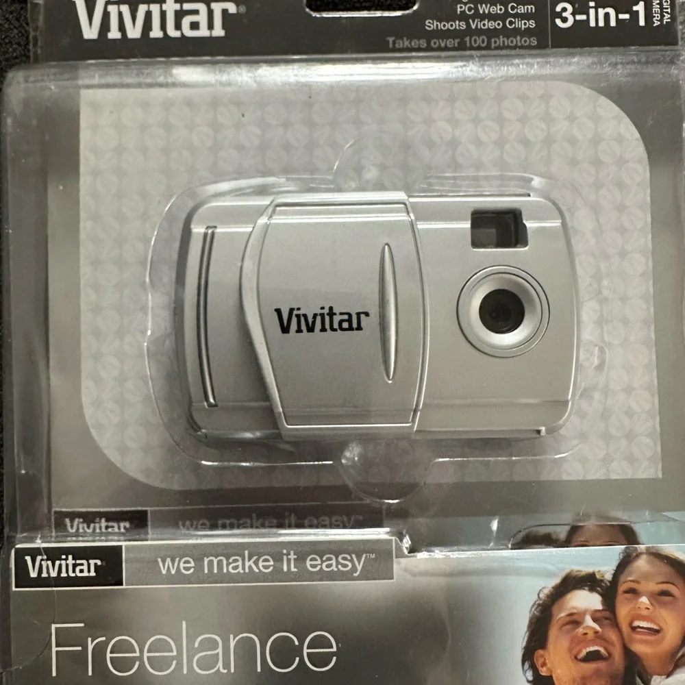 Vivitar Freelance Digital Camera with Silver Finish